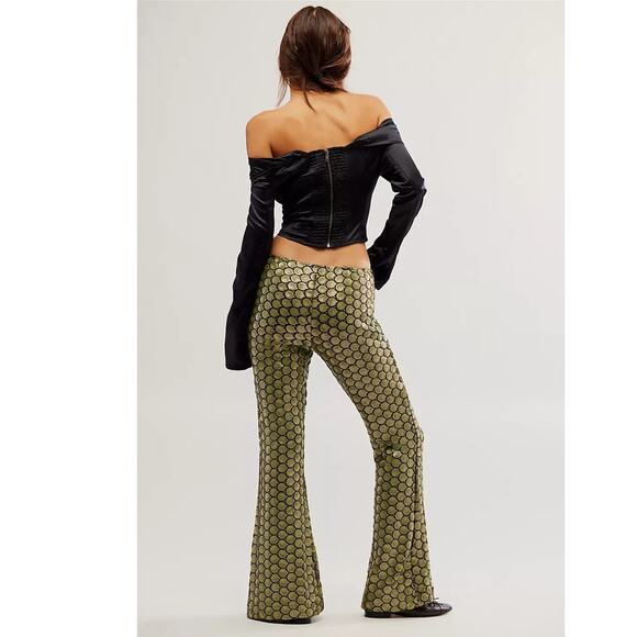 New FREE PEOPLE Wilder Days Sequin Flare Pants $198 SIZE 4 Gold/Olive - Picture 3 of 8